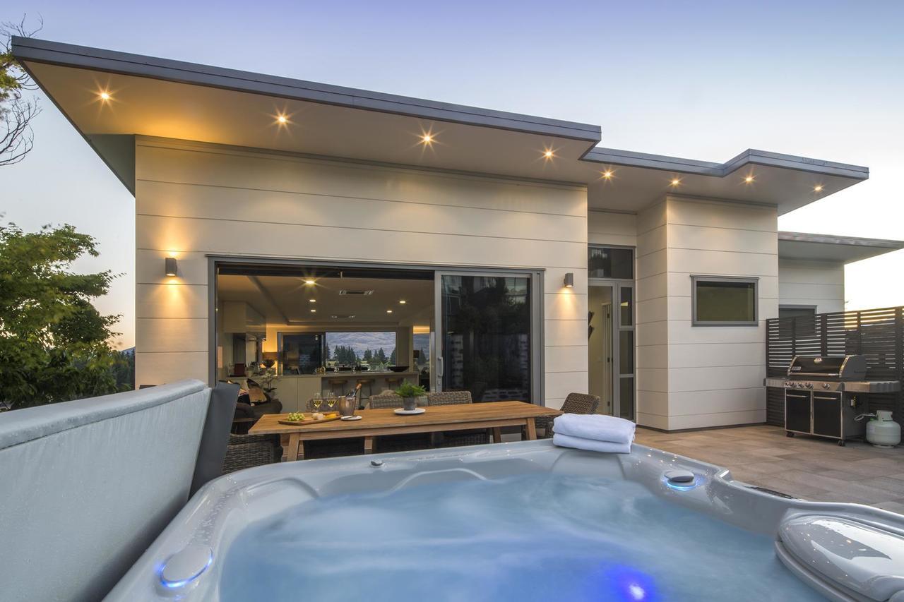 Lakefront Luxury By Amazing Accom クイーンズタウン エクステリア 写真