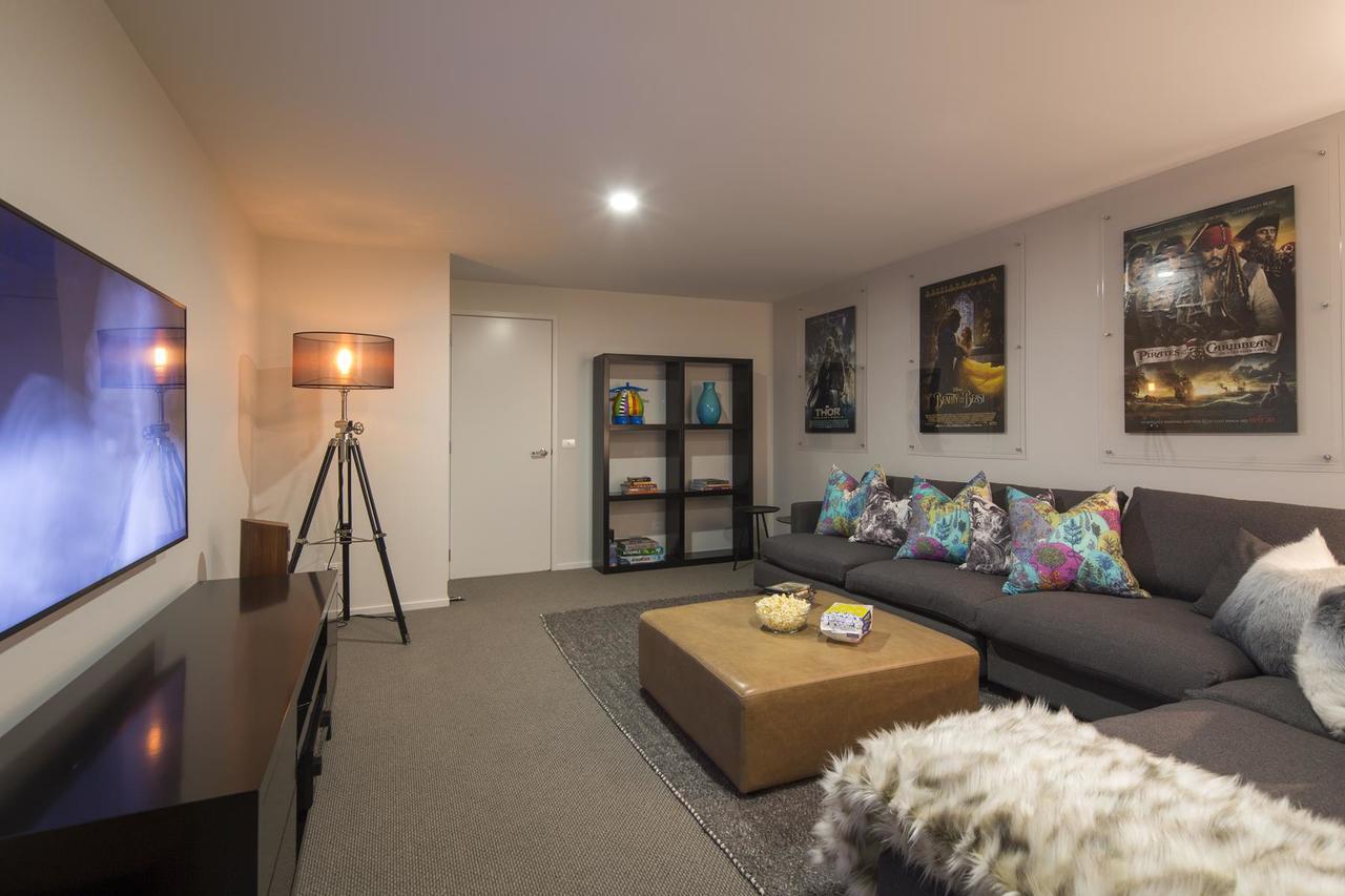 Lakefront Luxury By Amazing Accom クイーンズタウン エクステリア 写真