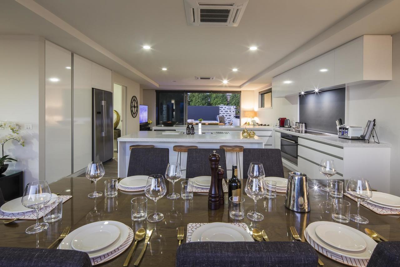 Lakefront Luxury By Amazing Accom クイーンズタウン エクステリア 写真